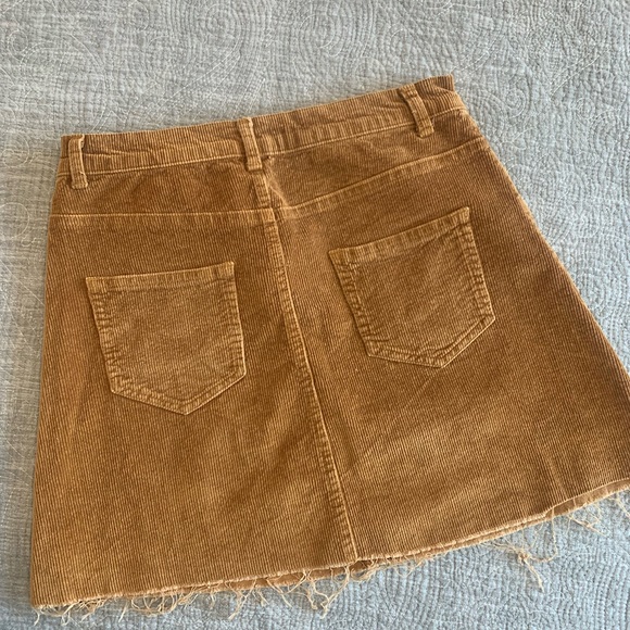 Retro-style Corduroy Mini Skirt - Picture 4 of 6